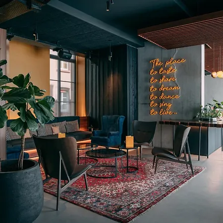 Leonor The 4* Strasburg